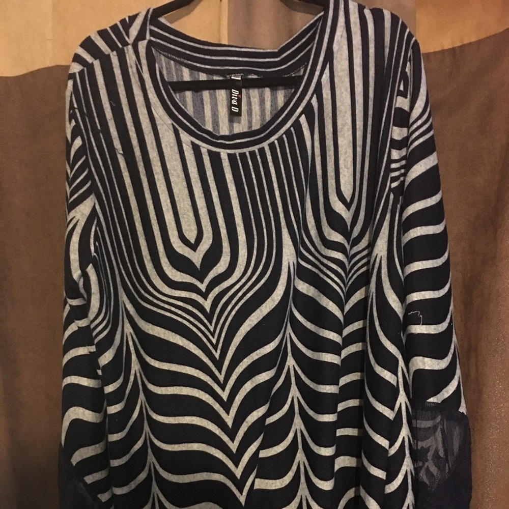 Pull over long bottom laced dress tunic